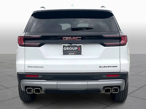 Used 2025 GMC Acadia Elevation image 5