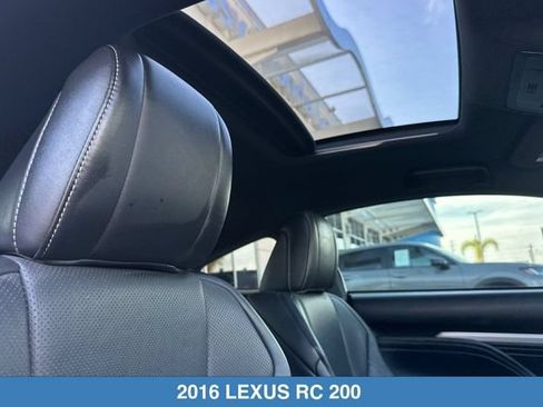 Used 2016 Lexus RC 200t RWD image 18