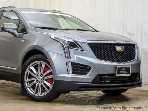 Certified 2023 Cadillac XT5 Sportv w/ LPO, Floor Liner Package AWD/4WD image 3