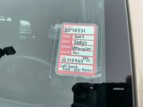 Used 2017 Jeep Wrangler Unlimited Rubicon image 34