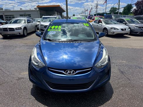 Used 2016 Hyundai Elantra SE FWD image 2