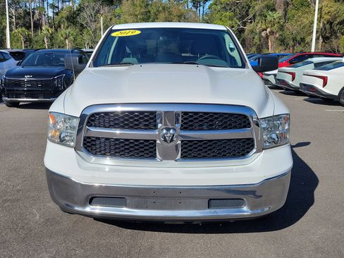 Used 2019 RAM 1500 Classic SLT image 2
