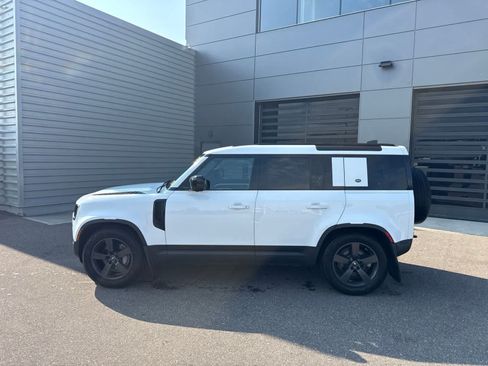 Used 2023 Land Rover Defender 110 SE AWD/4WD image 2