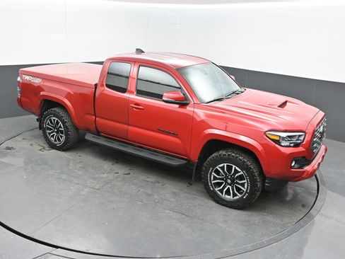 Used 2020 Toyota Tacoma TRD Sport image 28