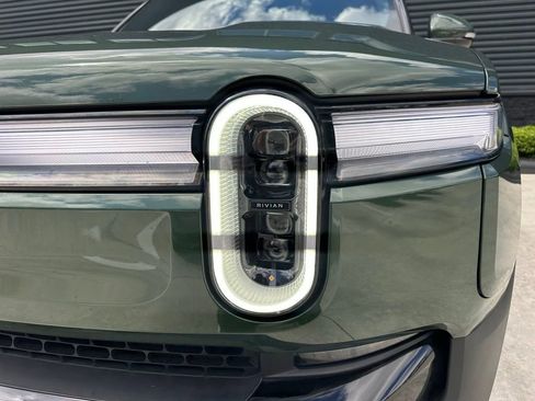 Used 2025 Rivian R1S Adventure image 13