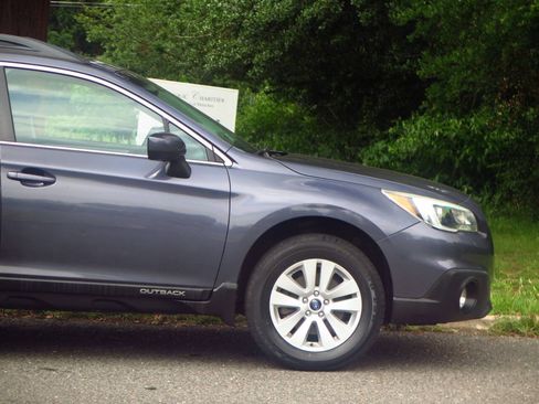 Used 2016 Subaru Outback 2.5i Premium AWD/4WD image 31