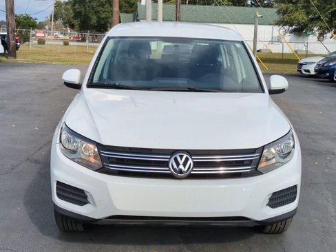 Used 2018 Volkswagen Tiguan Limited image 3