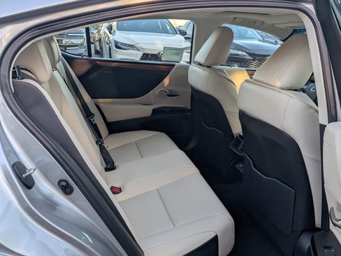 New 2025 Lexus ES 350 w/ Premium Package image 10