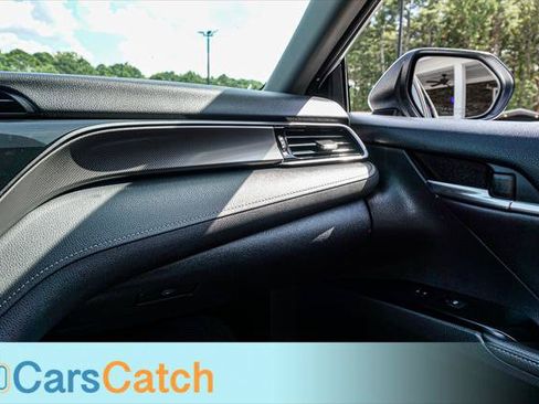 Used 2019 Toyota Camry XSE FWD image 32