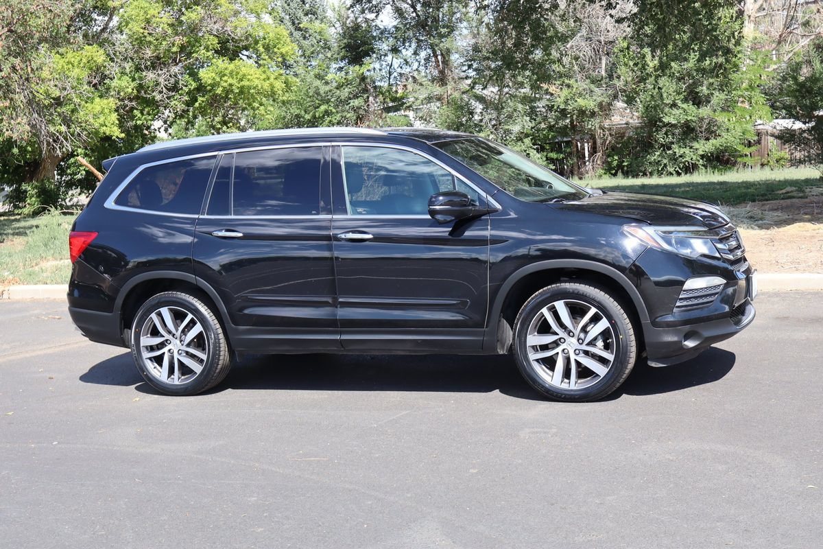 Used 2016 Honda Pilot Touring image 2