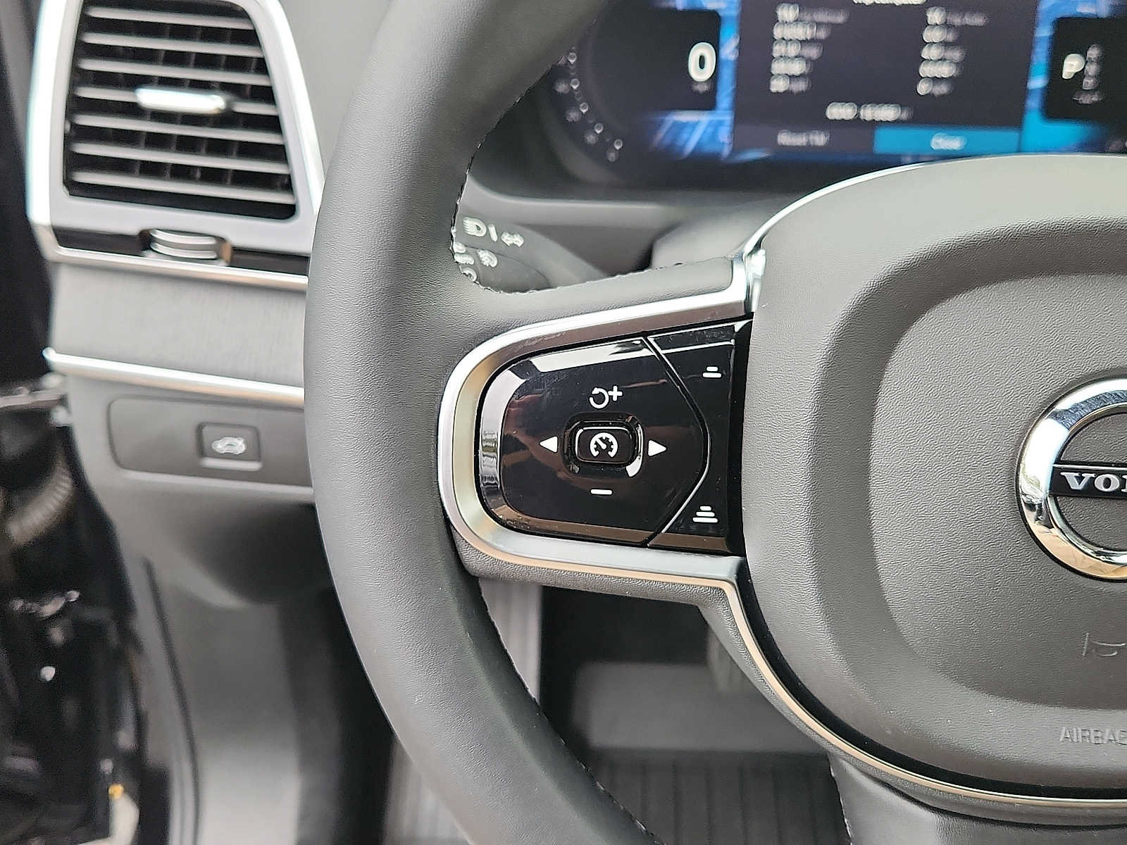 Certified 2024 Volvo XC90 B6 Ultimate AWD/4WD image 20