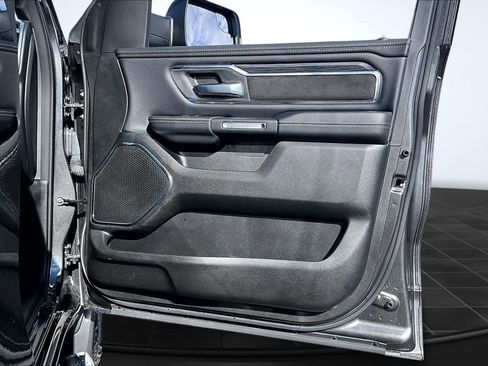 Used 2024 RAM 1500 Laramie image 29
