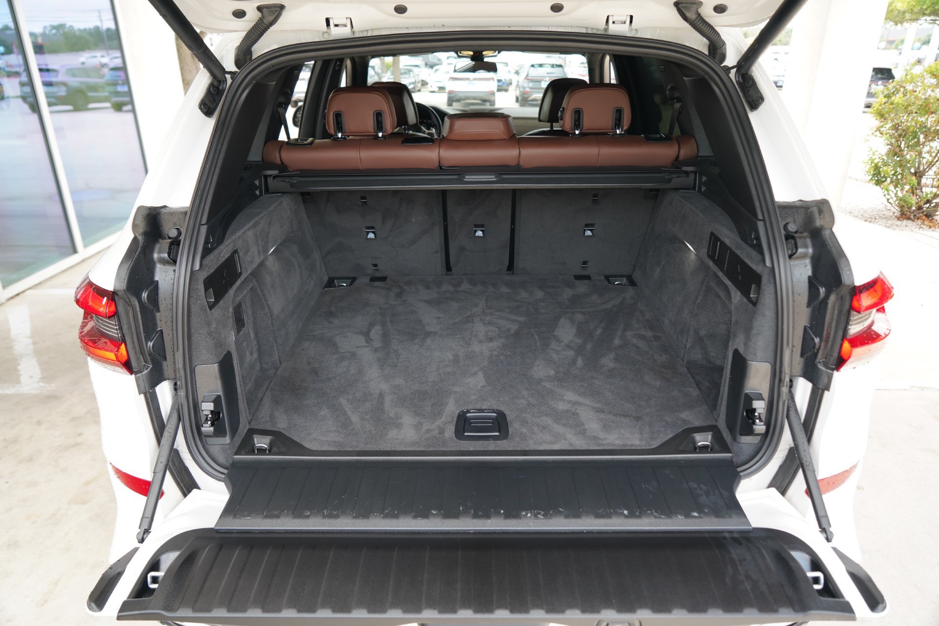 Used 2023 BMW X5 M50i w/ Executive Package AWD/4WD image 36
