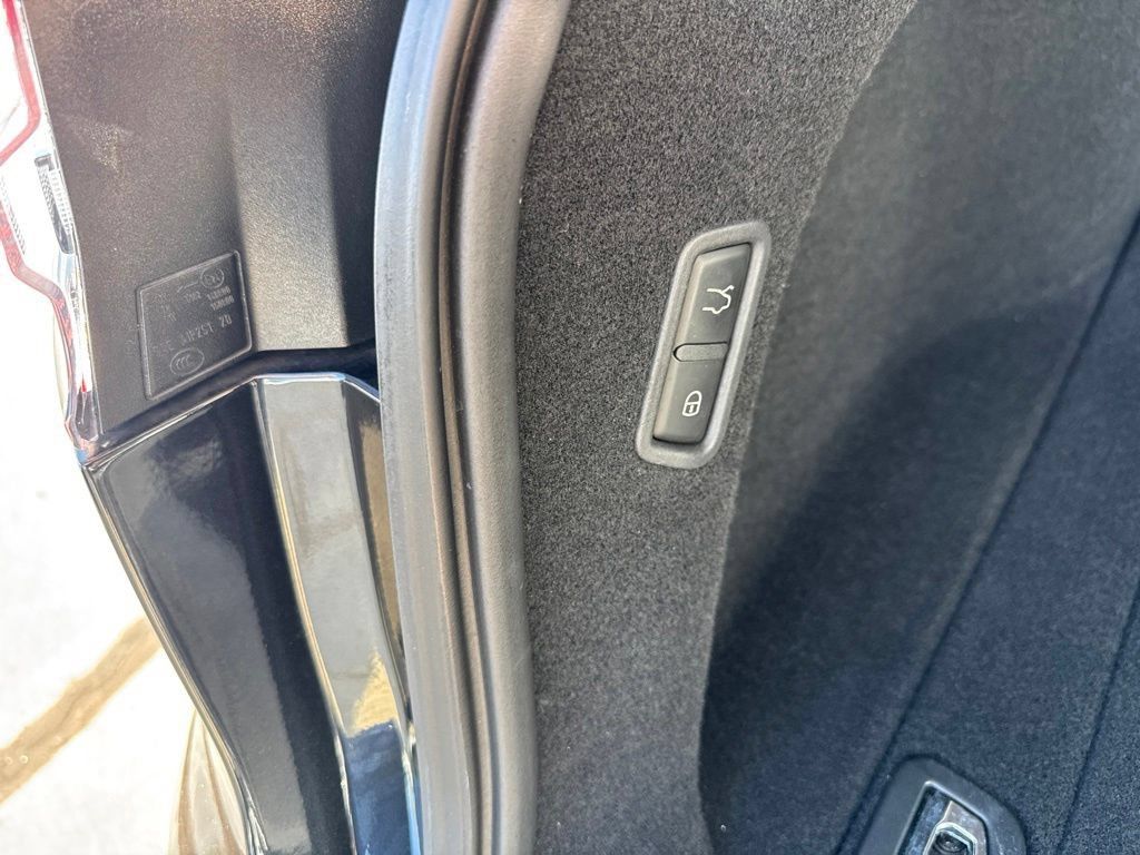 Used 2022 Maserati Levante Modena AWD/4WD image 6