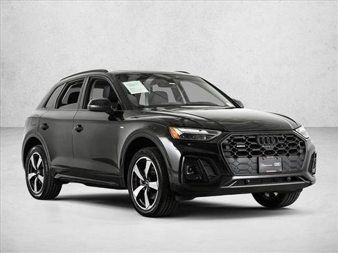 Certified 2023 Audi Q5 2.0T Premium Plus w/ Premium Plus Package AWD/4WD image 3