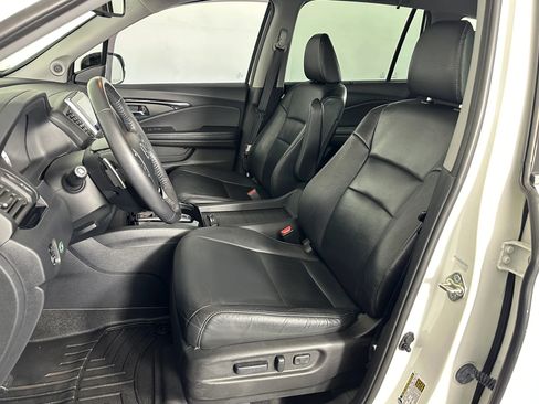 Used 2017 Honda Pilot Touring image 30
