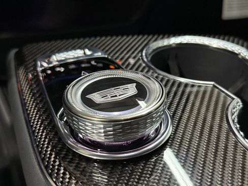 New 2026 Cadillac Optiq V AWD/4WD image 38