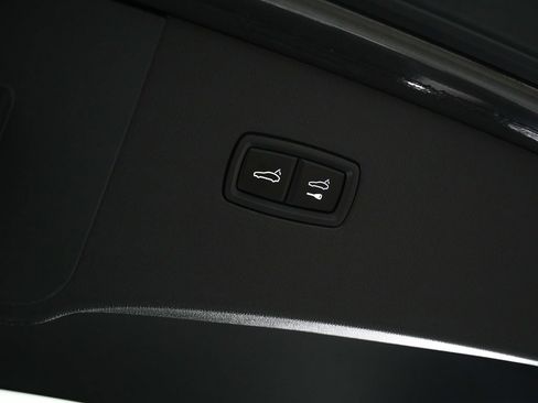 Certified 2024 Porsche Cayenne S image 33