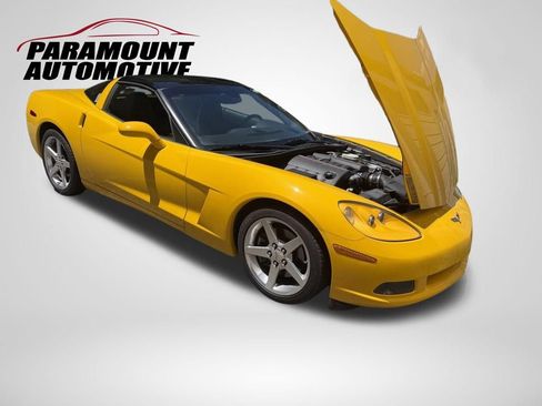 Used 2005 Chevrolet Corvette Coupe w/ Preferred Equipment Group RWD image 4
