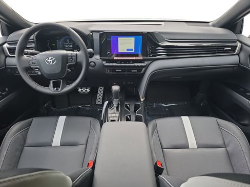 New 2026 Toyota Camry SE FWD image 9