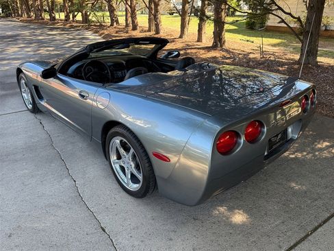 Used 2004 Chevrolet Corvette Convertible w/ Preferred Equipment Group image 25