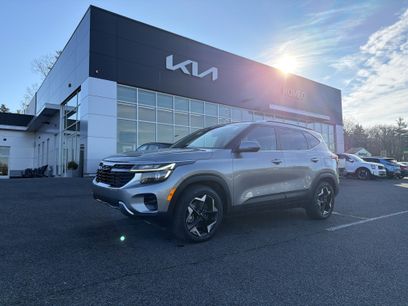 Used 2024 Kia Seltos EX