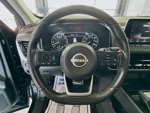 Certified 2022 Nissan Rogue SV w/ SV Premium Package image 8