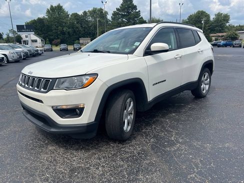 Used 2020 Jeep Compass Latitude w/ Cold Weather Group AWD/4WD image 6