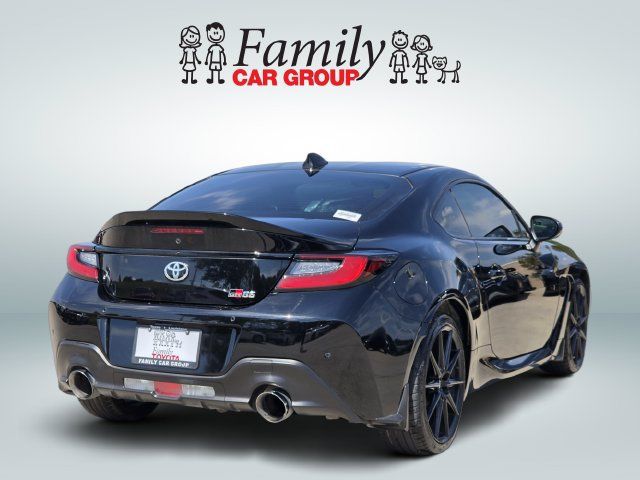Used 2024 Toyota GR86 Premium RWD image 4