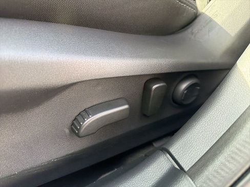 Certified 2025 Subaru Outback Premium image 25