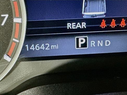 Used 2024 Nissan Titan SV w/ SV Bronze Edition Package RWD image 19