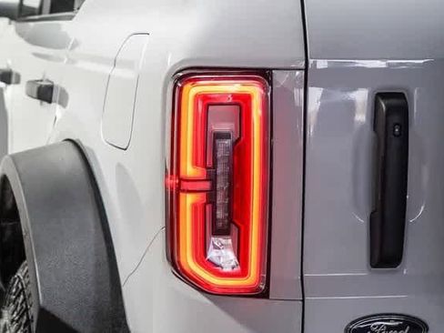 Used 2022 Ford Bronco Badlands w/ Sasquatch Package image 7