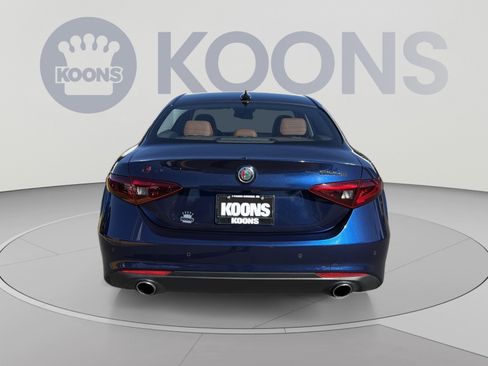 Used 2021 Alfa Romeo Giulia Ti w/ Nero Edizione AWD/4WD image 5