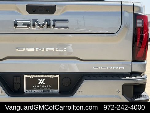 Used 2026 GMC Sierra 2500 Denali Ultimate AWD/4WD image 5