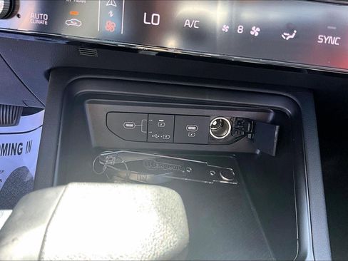 Used 2025 Kia K5 LXS FWD image 16
