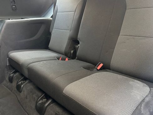 Used 2020 Chevrolet Traverse LS image 32