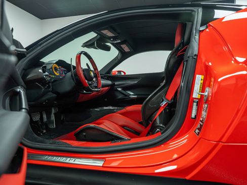 Used 2021 Ferrari SF90 Stradale image 17