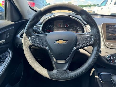 Used 2024 Chevrolet Malibu LT FWD image 12