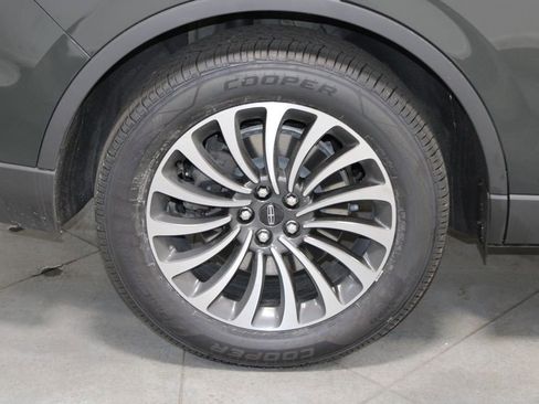 Used 2023 Lincoln Aviator Reserve w/ Equipment Group 201A image 14