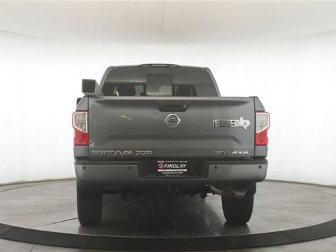 Used 2017 Nissan Titan SV AWD/4WD image 12
