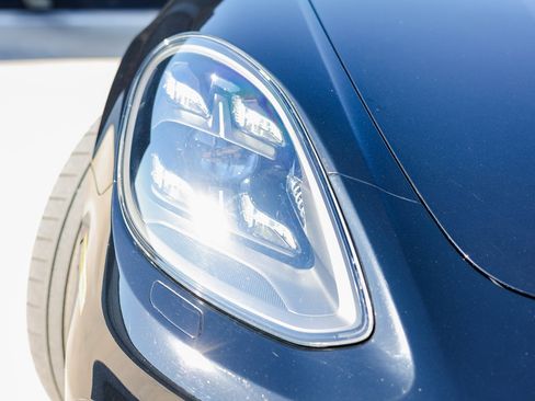 Certified 2019 Porsche Panamera GTS image 13