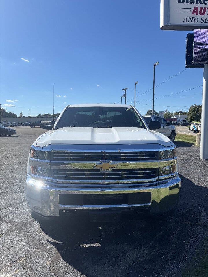 Used 2017 Chevrolet Silverado 2500 W/T AWD/4WD image 3