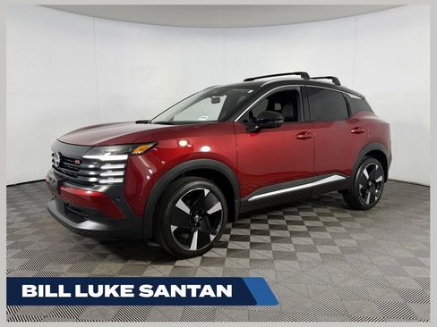 Used 2025 Nissan Kicks SR w/ Illumination Package FWD image 1