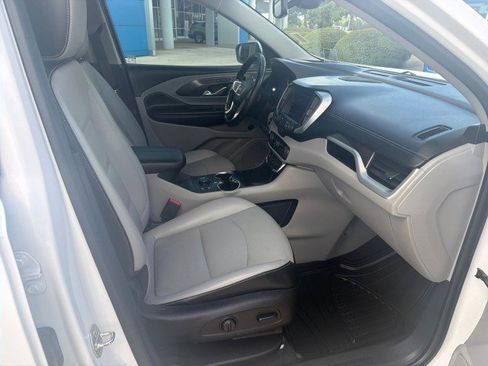 Used 2022 GMC Terrain SLT w/ Infotainment Package II FWD image 18
