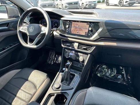 Used 2024 Volkswagen Taos SEL AWD/4WD image 33