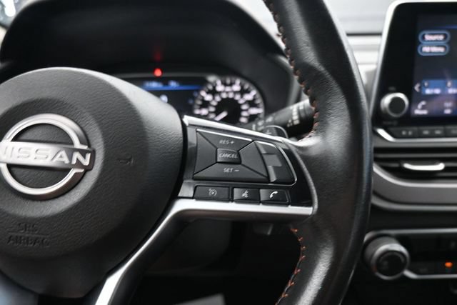 Used 2024 Nissan Altima 2.5 SR FWD image 15