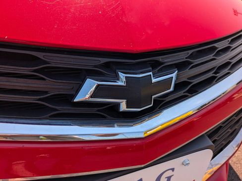 Used 2017 Chevrolet Cruze LT w/ Convenience Package FWD image 12