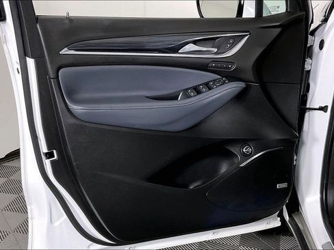 Used 2022 Buick Enclave Premium image 24