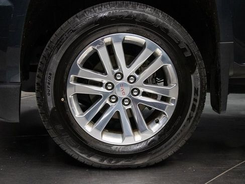 Used 2017 GMC Canyon SLT w/ Driver Alert Package image 8