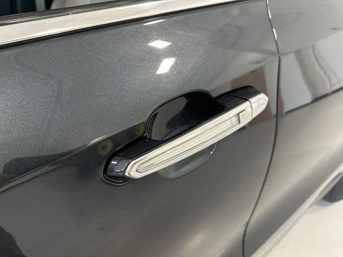 Used 2021 Cadillac XT4 Premium Luxury w/ Sun And Sound Package AWD/4WD image 8